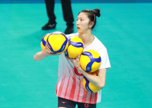 江苏女排终迎赛季首胜,吴梦洁15分迎复苏,龚翔宇略显低迷