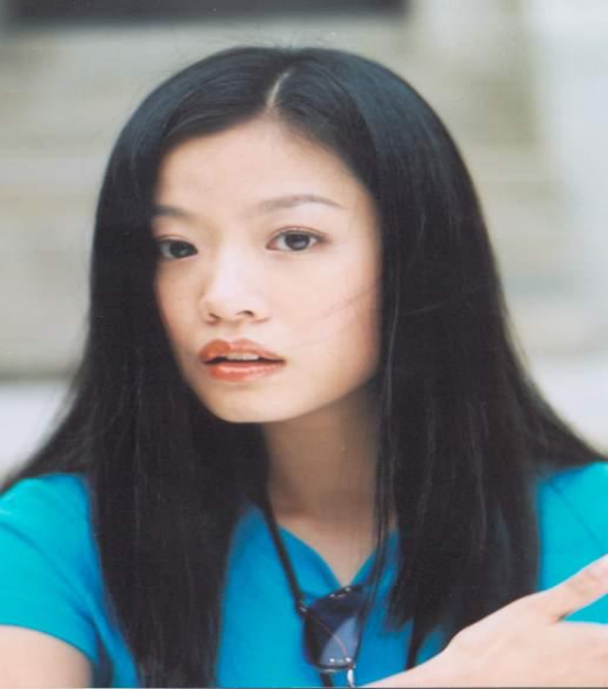 主持人曾子墨,1992年被美国大学录取后来回国后发展如何?