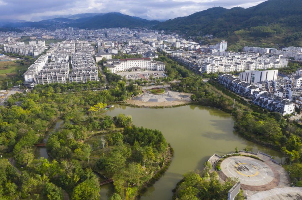 一天一点普洱(2310)沿着中老铁路,"瞰"见不一样的宁洱!