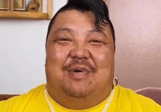 视频里,毛子哥经常拿着芹菜到恩克家,他说芹菜是草原上最稀缺的东西