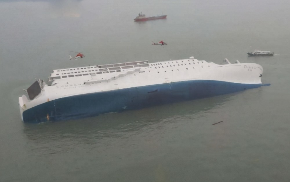 2014年韩国世越号沉船304人丧生,邪教教主