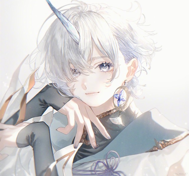 你是白发控吗画师绘制的二次元少女让你迷上白发角色