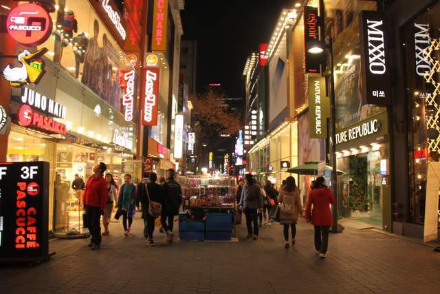 2021年韩国出生人口_2021年第三季度数据显示,韩国出生人口数量和结婚数量双双