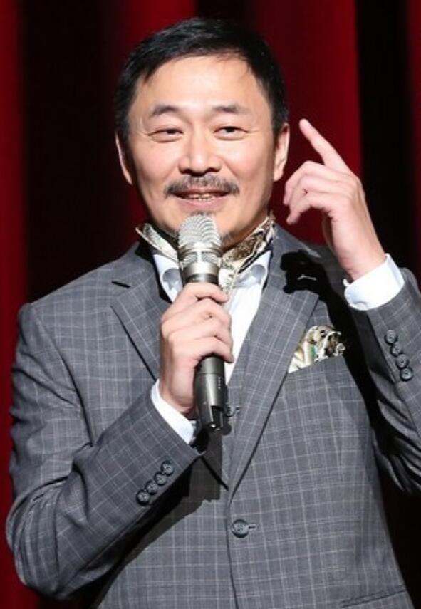 假离婚,娶小三,从影视明星到卖蛋糕,伪君子汤志伟后悔吗?