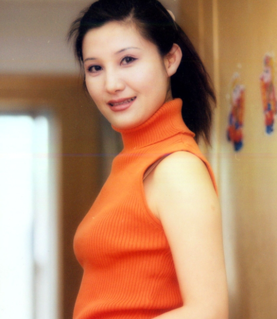 知名演员周冬齐:稀里糊涂嫁给林永健,恩爱18年生一子,幸福美满