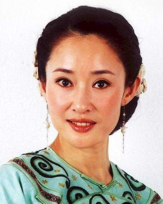 山东盛产美女,8位鲁籍女星,个个亭亭玉立,国色天香