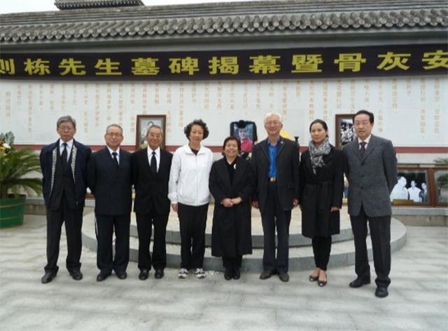 庄则栋临终前放心不下日本妻子眼噙泪水你没有医保没有工资