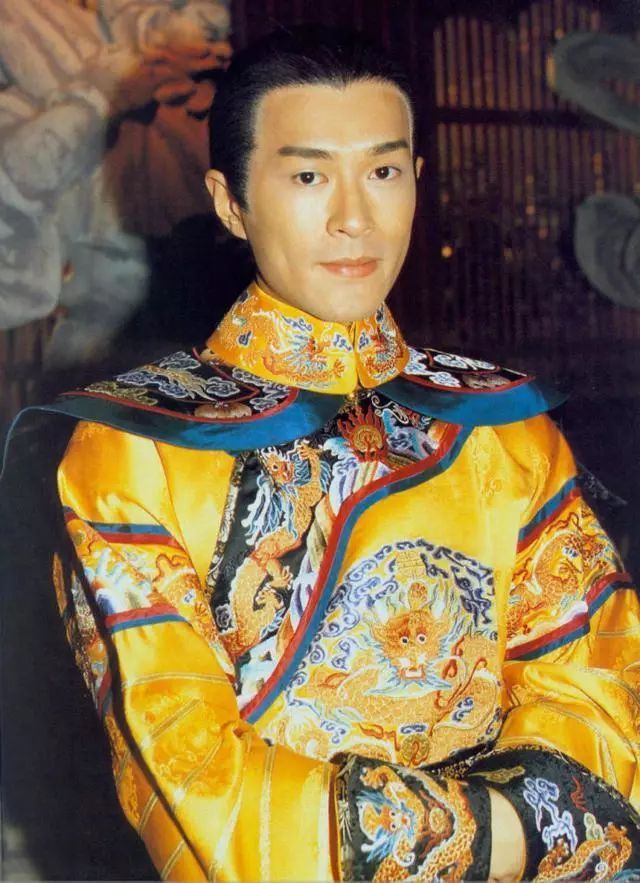乾隆大帝恩人自刎挚爱自焚为江山权力赤子少年终成无情帝王