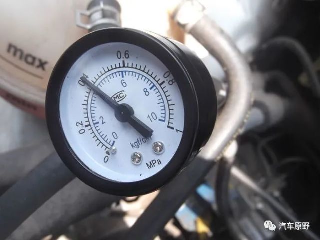 5,机油压力汽车行驶时,发动机在常用转速范围内,汽油机机油压力正常