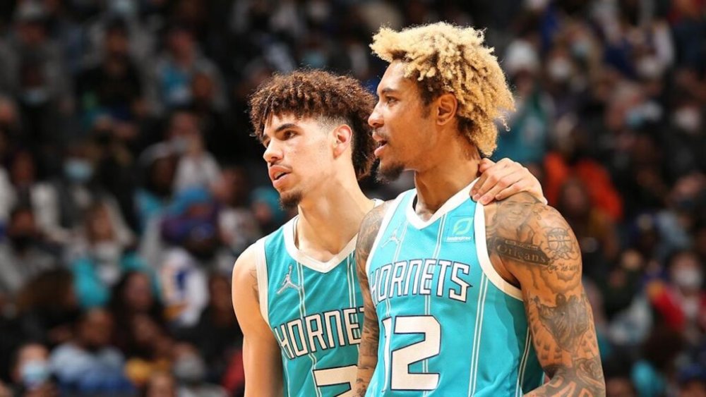 黄蜂加时告负但乌布雷连3场得分20他也要争本季超六