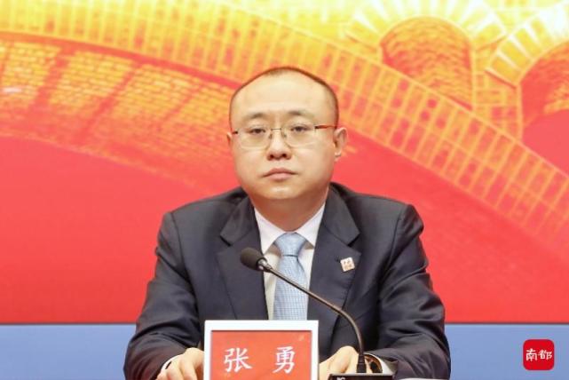 常务副市长张勇在发布会上介绍相关情况据了解,今年是"读懂中国"国际