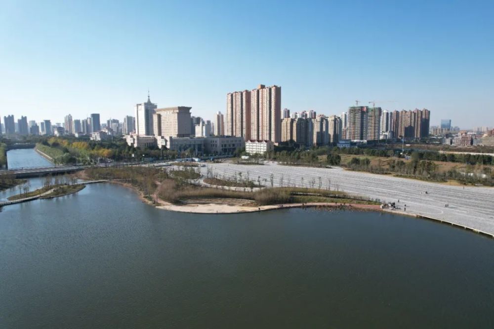 周邊實景圖 市政府投資約57億, 於北區重點打造清河湖人民公園, 目前