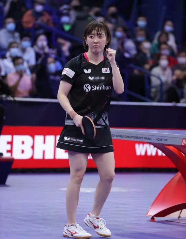 徐孝元34岁如同冻龄美人世乒赛惊艳一瞬让孙颖莎也猝不及防