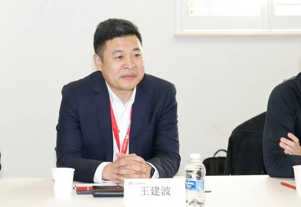 上海易盟集团董事长王建波在会上表示"上海易盟拥有二十多年人力资源