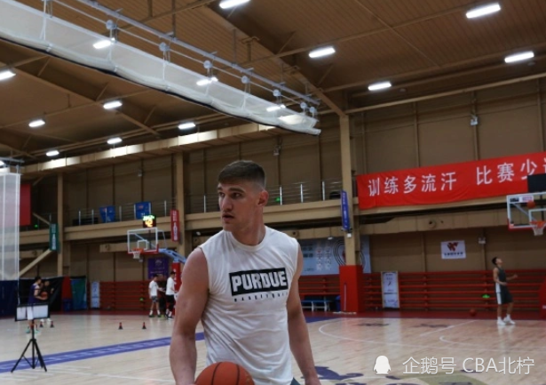 cba三消息:辽宁双将伤愈合练,周琦可正常走路,哈斯8点随队加练