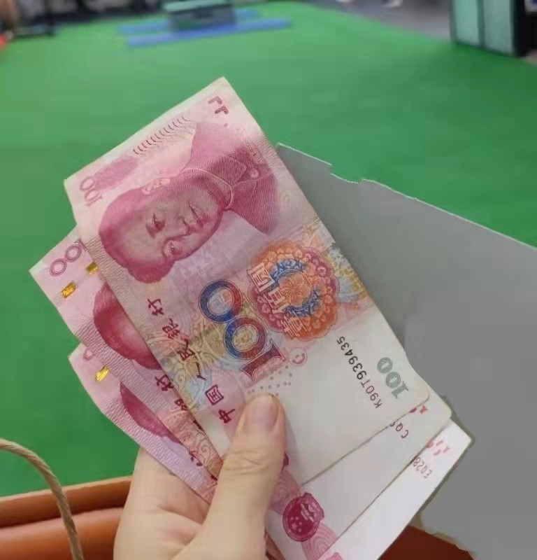 深圳房东为卖房各显神通,有的请中介吃高档水果,有的直接发现金