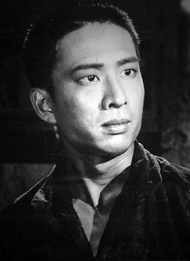 昔日上影厂众明星忆冯喆木秀于林风必摧之他太善良不懂如何保护自己