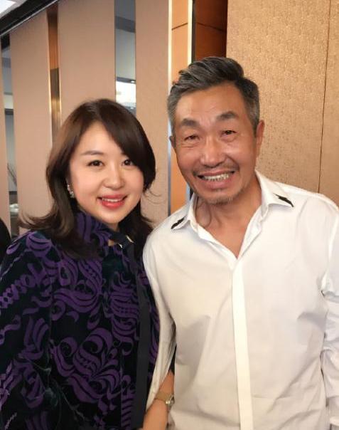 与青梅竹马结婚40年老戏骨杜源谈妻子我们的感情涛声依旧