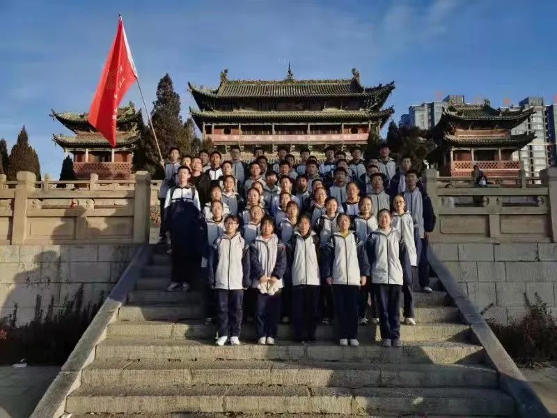 陵川一中冬季10公里拉练.