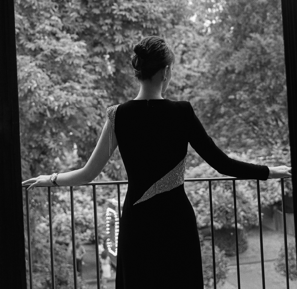 6位中年女星背影杀年近半百仍似少女胖一丝累赘瘦一点没味