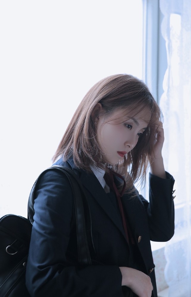 jk制服皮肤白皙侧颜无敌