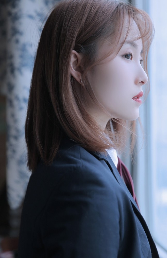 jk制服皮肤白皙侧颜无敌