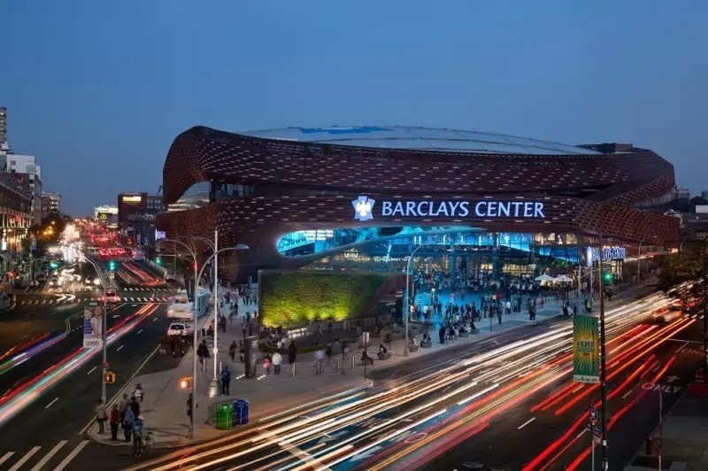 篮网 NBA-篮网3消息！上座率创新高，杜兰特称赞一人，哈登低迷遭嘘