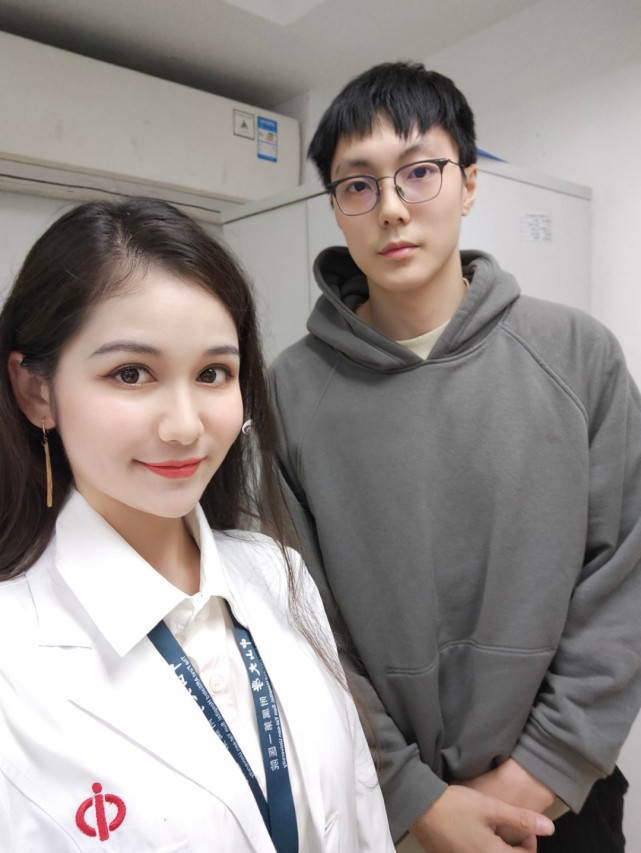 cba晚报:中国男篮双杀日本,胡明轩痊愈出院,上海新外援归队!