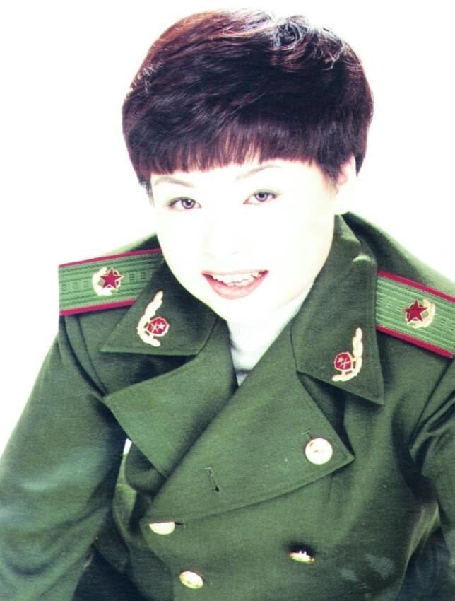 歌唱家李琼:凭《山路十八湾》爆红,一度消失20年,她经历了啥?插图8