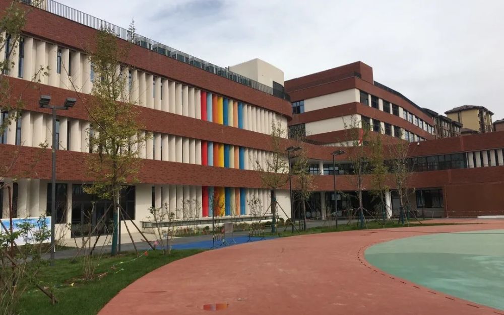 你关心的都在这!带你走遍雄安十所新建学校