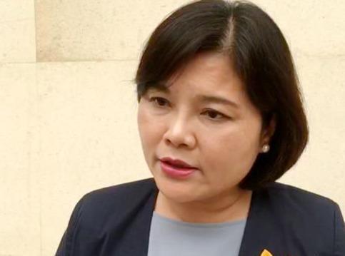 对此,中国国民党籍台北市议员罗智强表示,若真如该民调所预测,台湾对