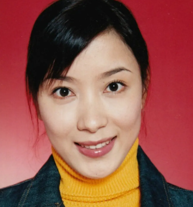 tvb女明星大头照曝光!杨怡佘诗曼清纯,黎姿绝美,胡杏儿无偶像包袱