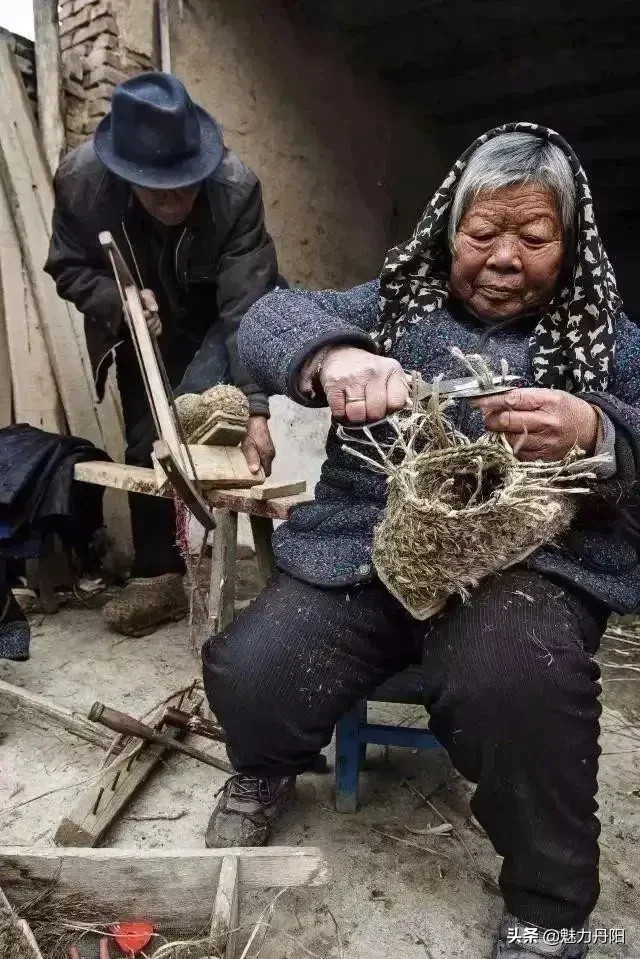 青未了马学民儿时的草鞋和挤暖