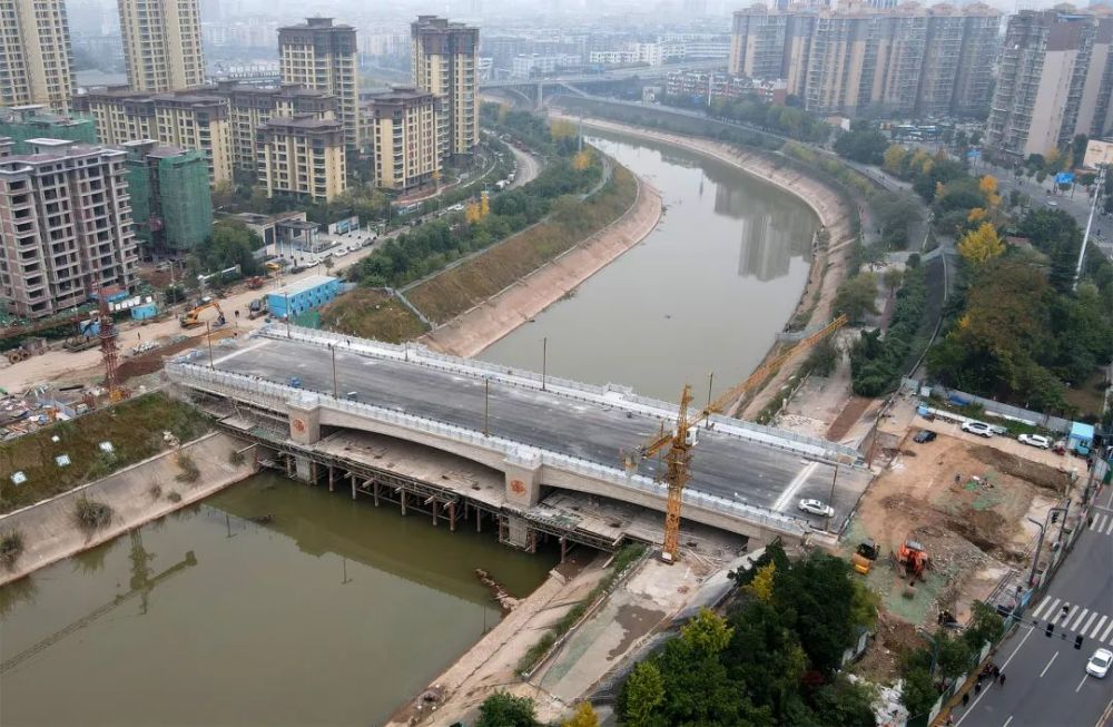 南充新建西河桥陈寿路匝道桥元旦前通车