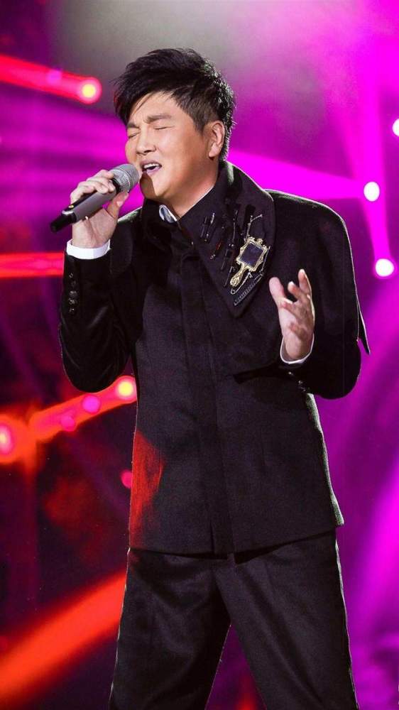 歌坛一哥孙楠离婚12年,前妻至今未嫁,两人生活天差地别