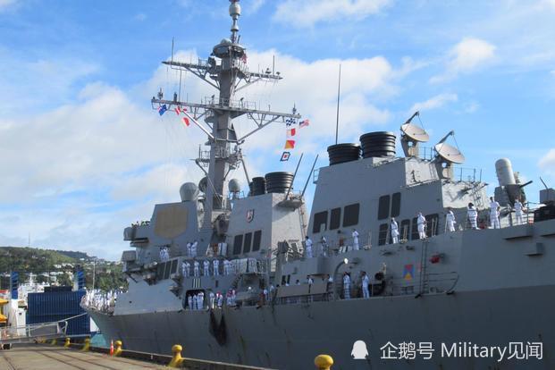 美國海軍驅逐艦在新西蘭停靠