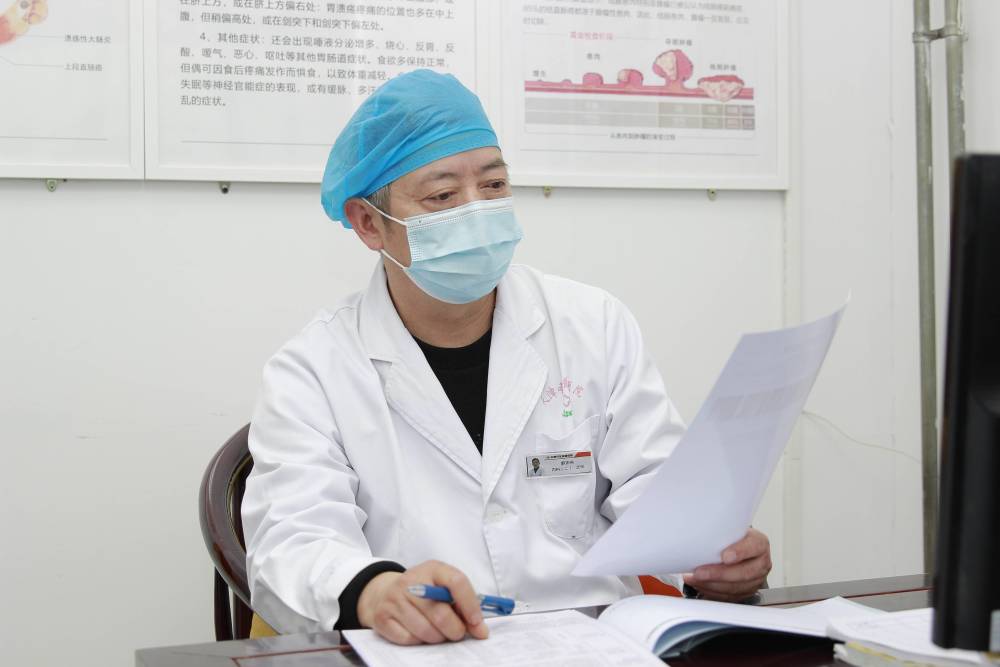 医生解答大便变细原因