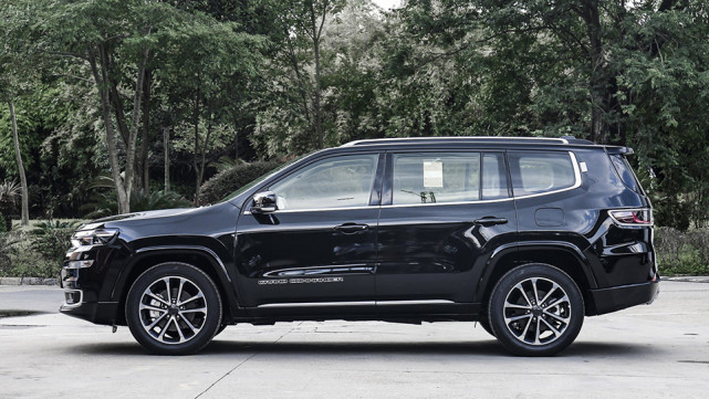 大指挥官phev市内开只用电养车比燃油版省一半