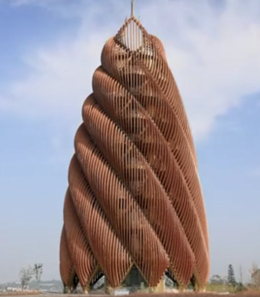 也应景地以竹笋作为建筑造型而位于成都熊猫基地这座观光瞭望塔统一