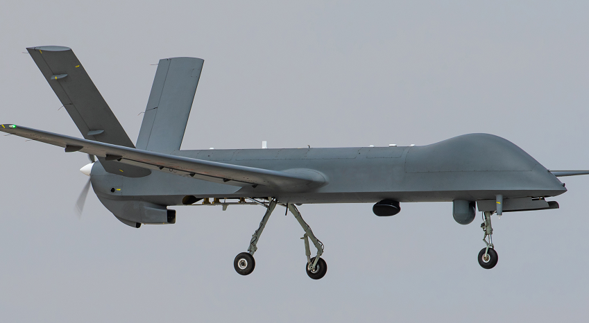 在审查组的指导下,公司充分借鉴"彩虹"丰富的军用无人机设计和使用