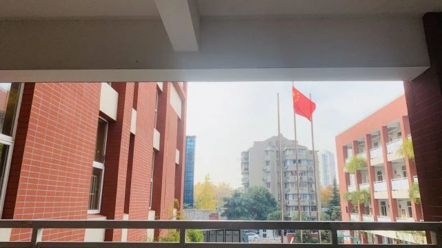 【校园新闻】成长探秘 女生青春期讲座走进南京市拉萨路小学分校宝船