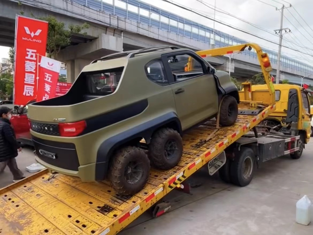 五菱6×6小皮卡到店,能买菜,能钓鱼,个性不输铃木吉姆尼_腾讯新闻