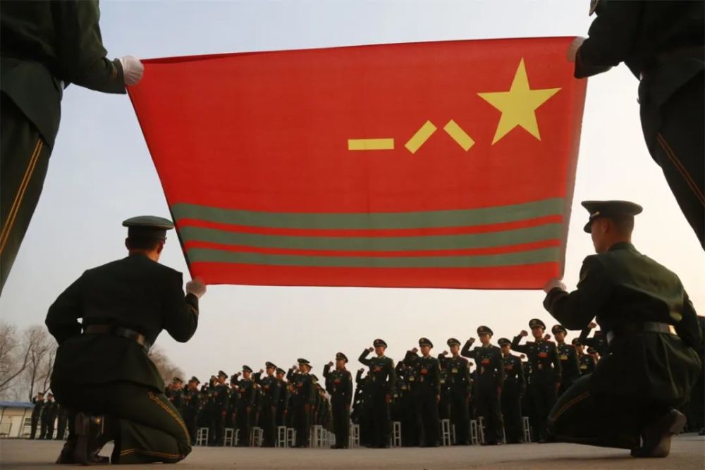 武警部队授旗图片