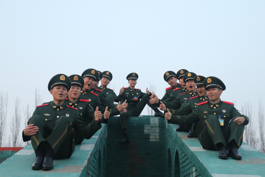 武警北京总队举行新兵授衔暨宣誓仪式
