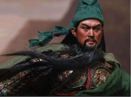 关羽在民间越来越被尊崇,统治者自然也知道,在陈隋年间,佛教徒假托