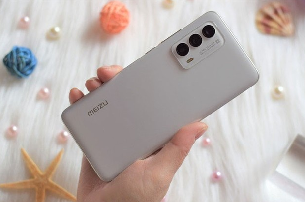 搭载骁龙888 屏下超声波指纹,三星s21与魅族18你更喜欢哪一款?