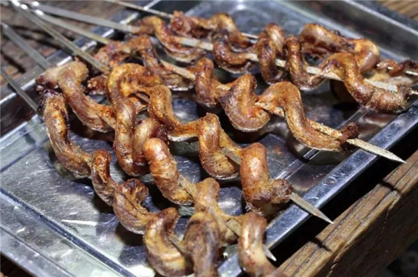 牛鞭,羊鞭都被当成"大补美食",为何猪鞭没人吃,猪鞭都去哪了