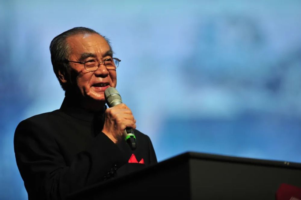 方明:一生传奇成千古,愿引诗情赴九霄