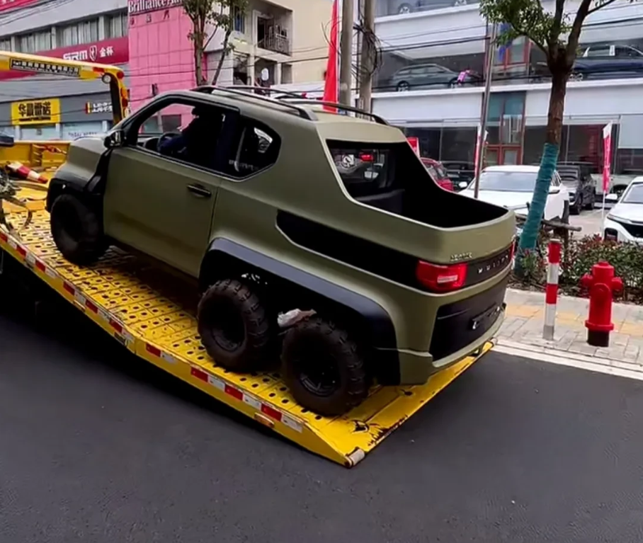 若量产必爆款五菱宏光6轮皮卡正式进店网友造型太拉风了