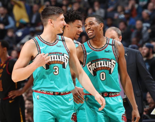 替补砍63分,没有莫兰特也不怕!灰熊酿27分大胜,季后赛还有机会